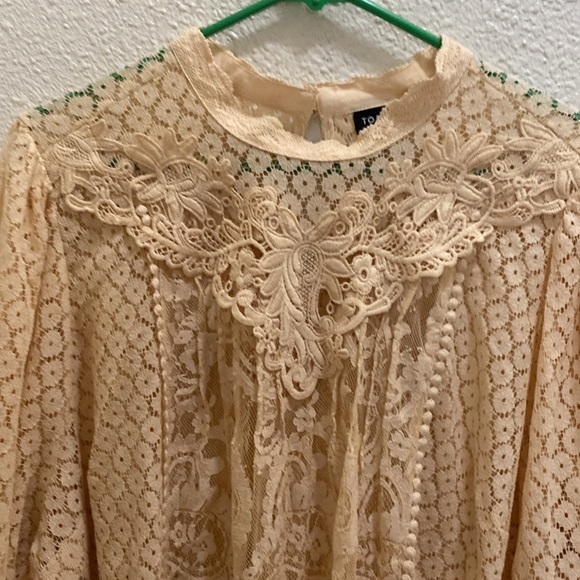 Torrid Lace High Neck Top size 3X - Picture 2 of 8